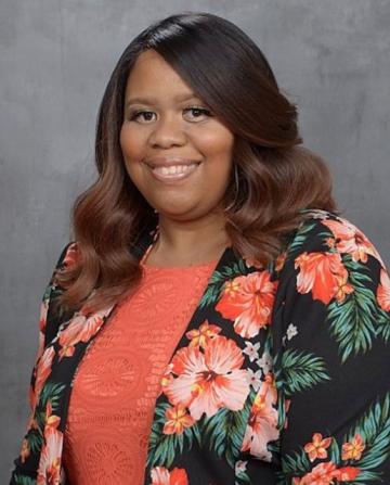 Professional headshot photo of LeWanna "LeLe" Hobbs
